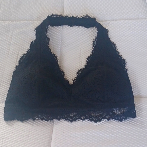 Gilly Hicks Other - Gilly Hicks Halter Style Lace Bra NWT